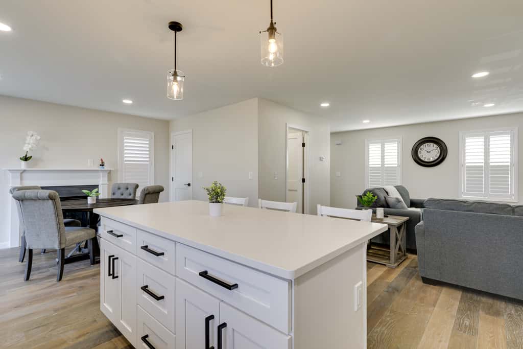 Renovated Family Home on Providence River!