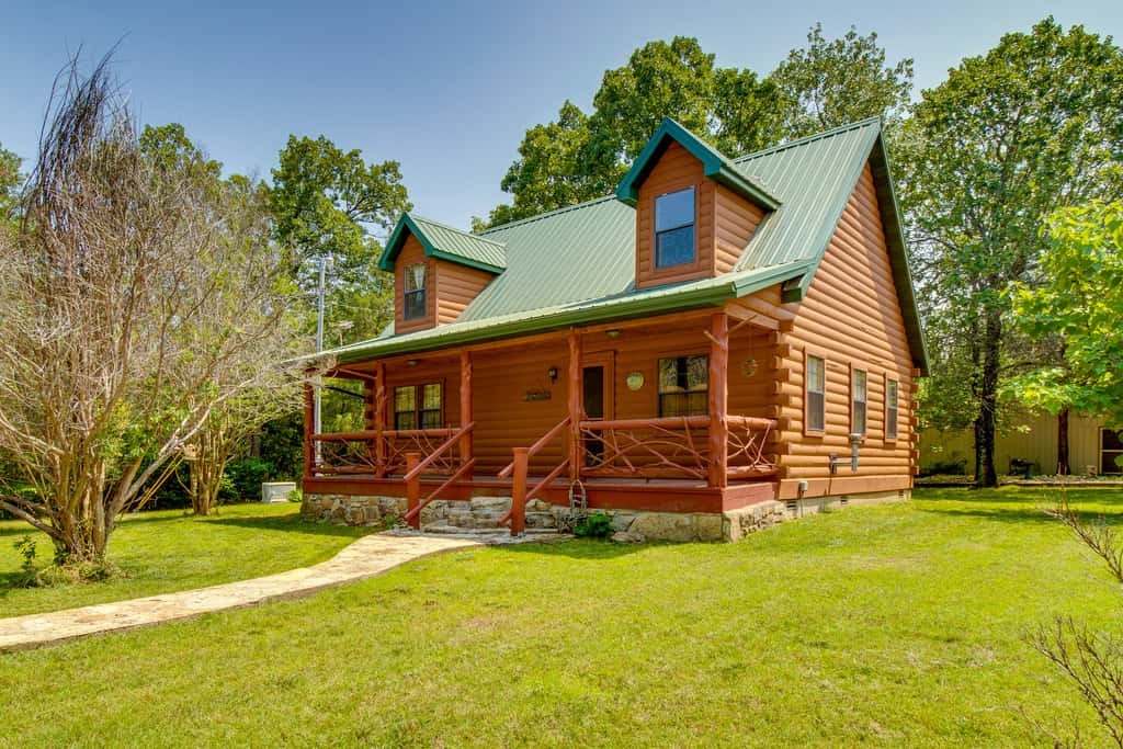 Secluded Oakland Cabin w/ Private Yard!