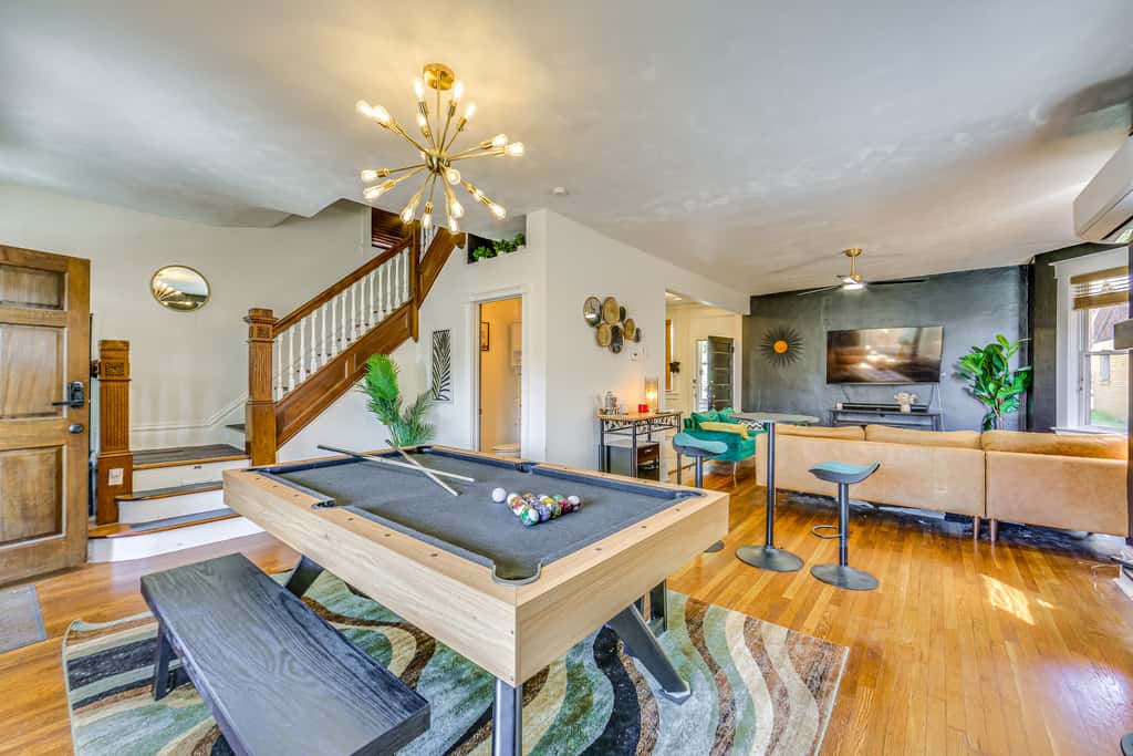 Dog-Friendly Pittsburgh Home, 3 Mi to Downtown!