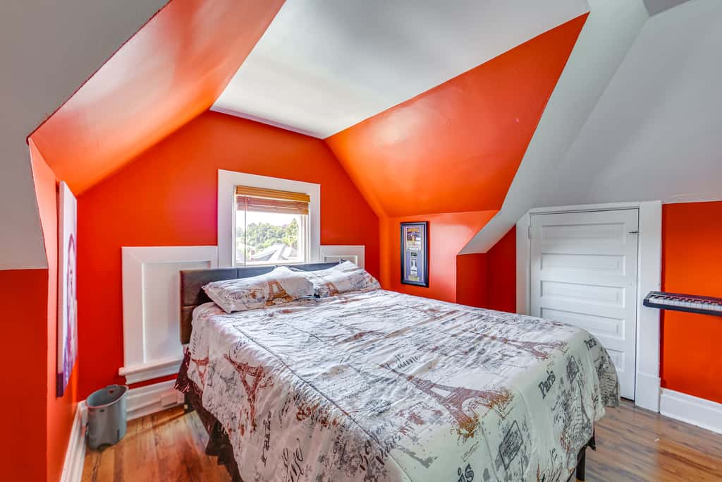 Dog-Friendly Pittsburgh Home, 3 Mi to Downtown!