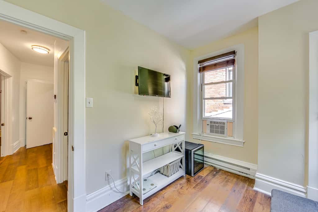 Dog-Friendly Pittsburgh Home, 3 Mi to Downtown!