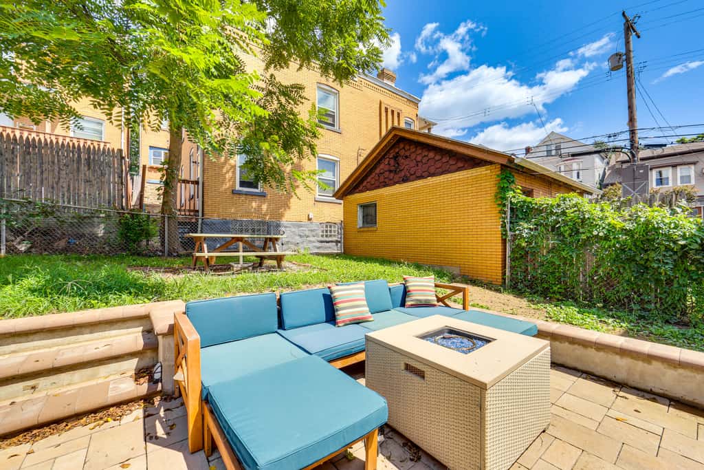 Dog-Friendly Pittsburgh Home, 3 Mi to Downtown!