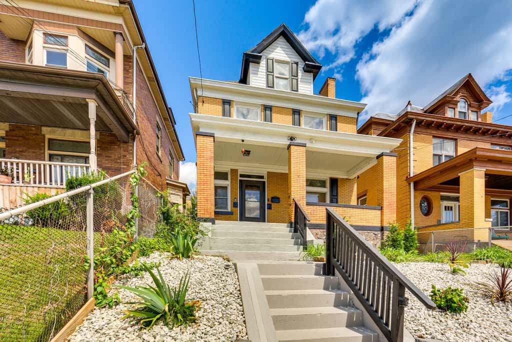 Dog-Friendly Pittsburgh Home, 3 Mi to Downtown!