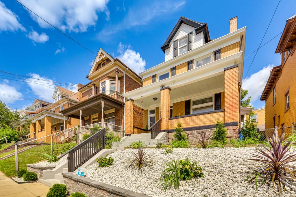 Dog-Friendly Pittsburgh Home, 3 Mi to Downtown!