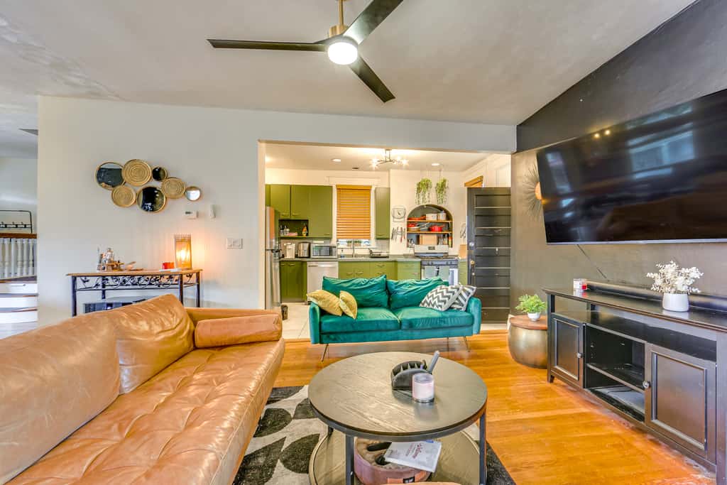 Dog-Friendly Pittsburgh Home, 3 Mi to Downtown!