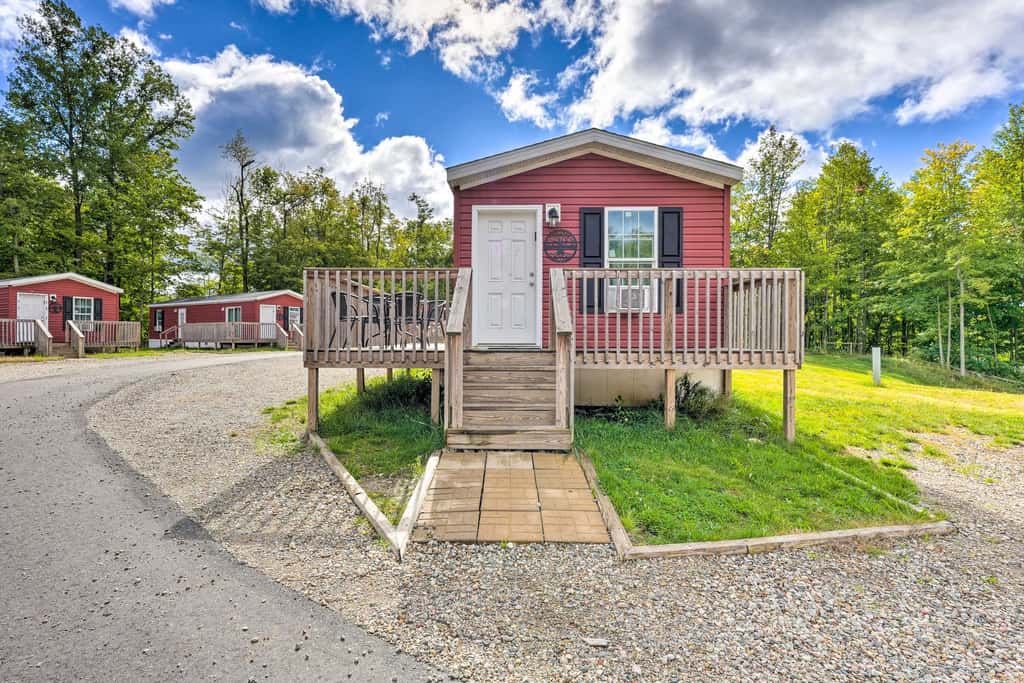 Cassopolis Cabin w/ Lake & Fishing Access!