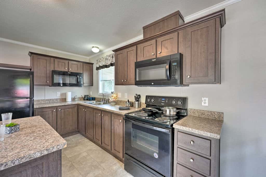 Cassopolis Cabin w/ Lake & Fishing Access!