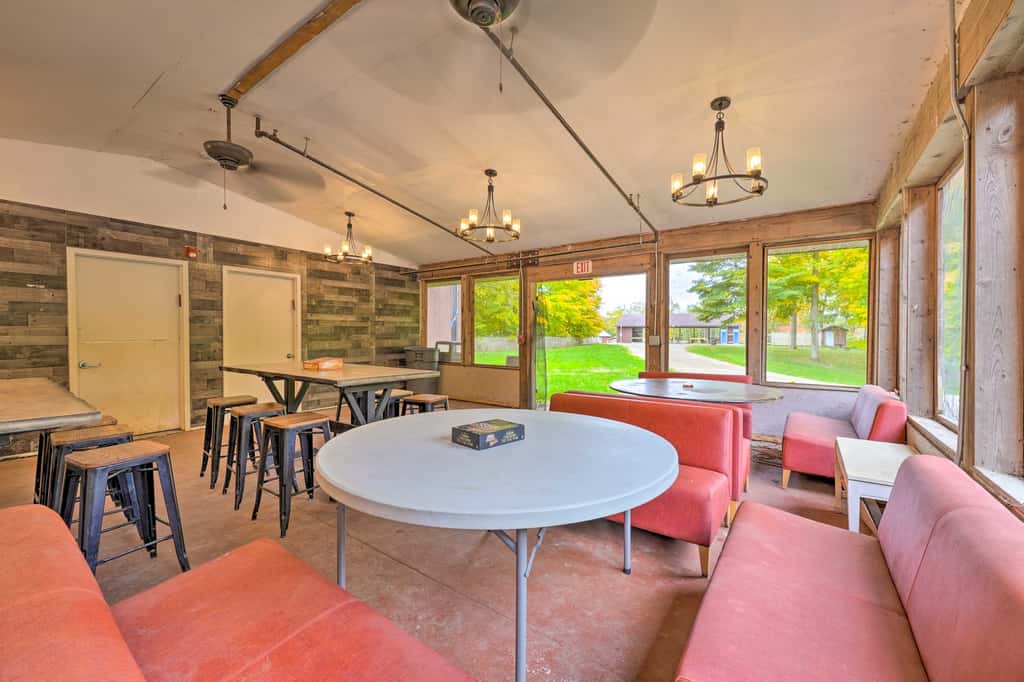 Cassopolis Cabin w/ Lake & Fishing Access!
