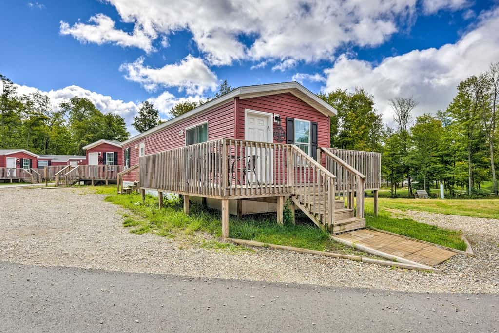 Cassopolis Cabin w/ Lake & Fishing Access!