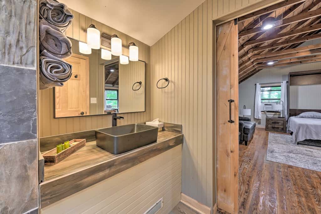 Cassopolis 'The Cabin' Retreat: Lake Access!
