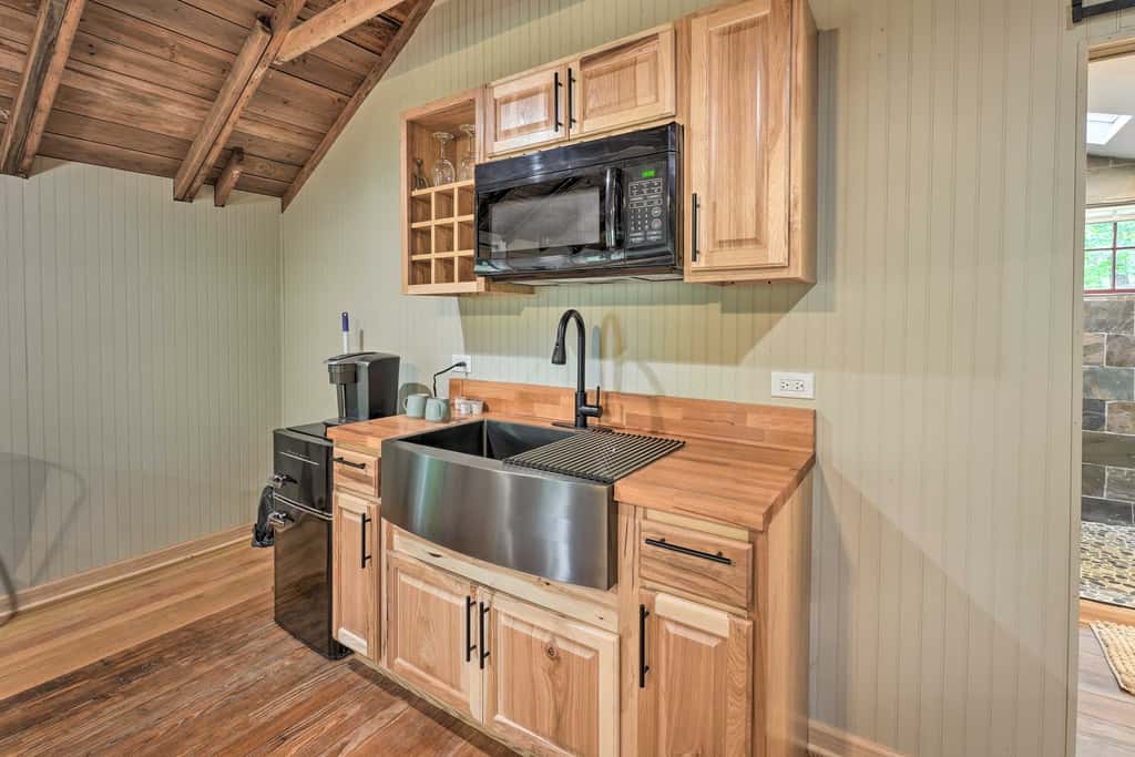 Cassopolis 'The Cabin' Retreat: Lake Access!