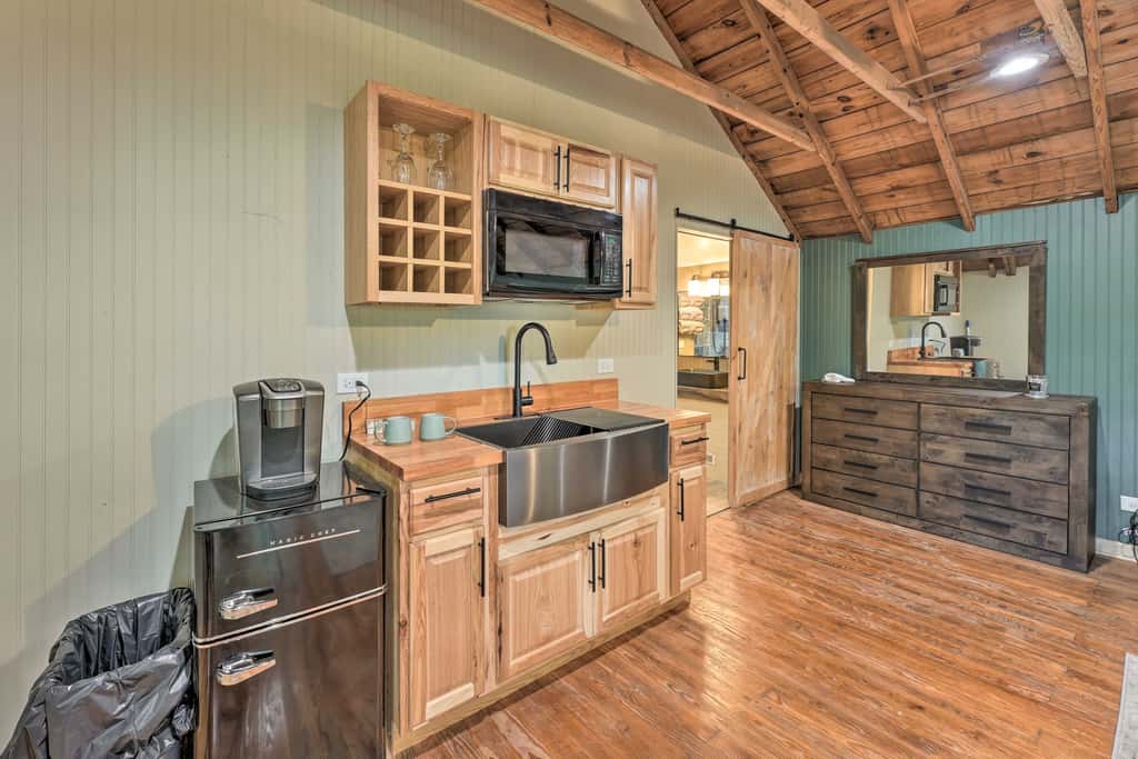 Cassopolis 'The Cabin' Retreat: Lake Access!