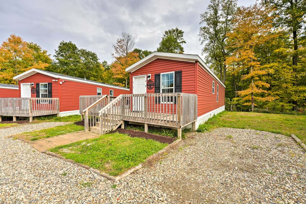 Pet-Friendly Cassopolis Escape w/ Lake Access