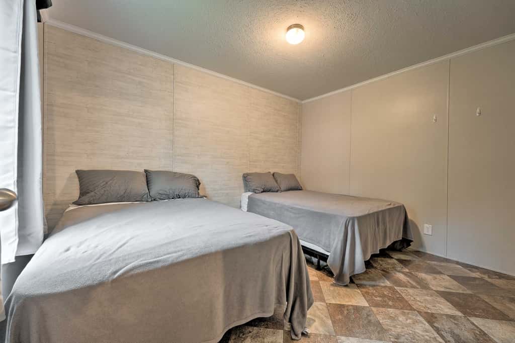 Pet-Friendly Cassopolis Escape w/ Lake Access