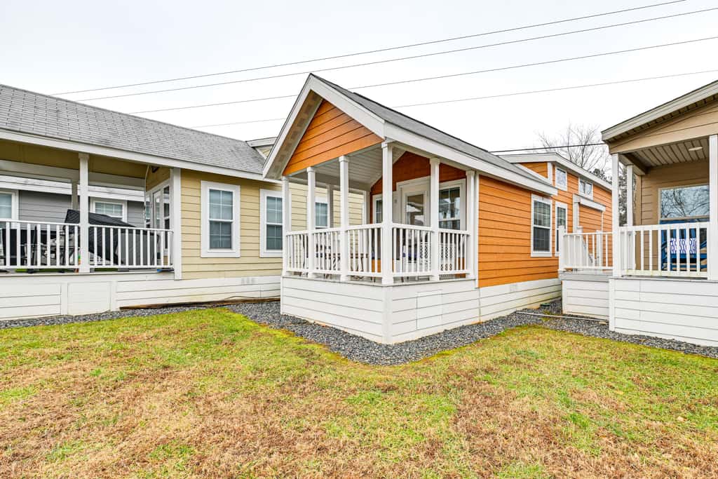 Community Perks + Views: Cozy Lake Norman Cottage