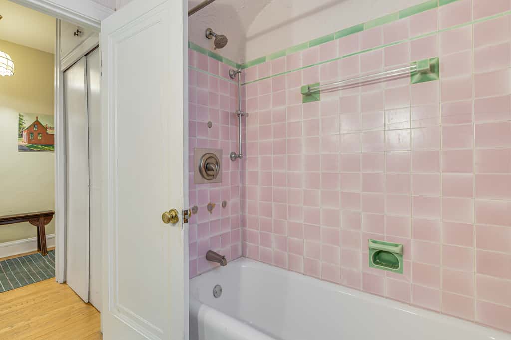 Historic 1930s Retreat! Walk to Wicker Park