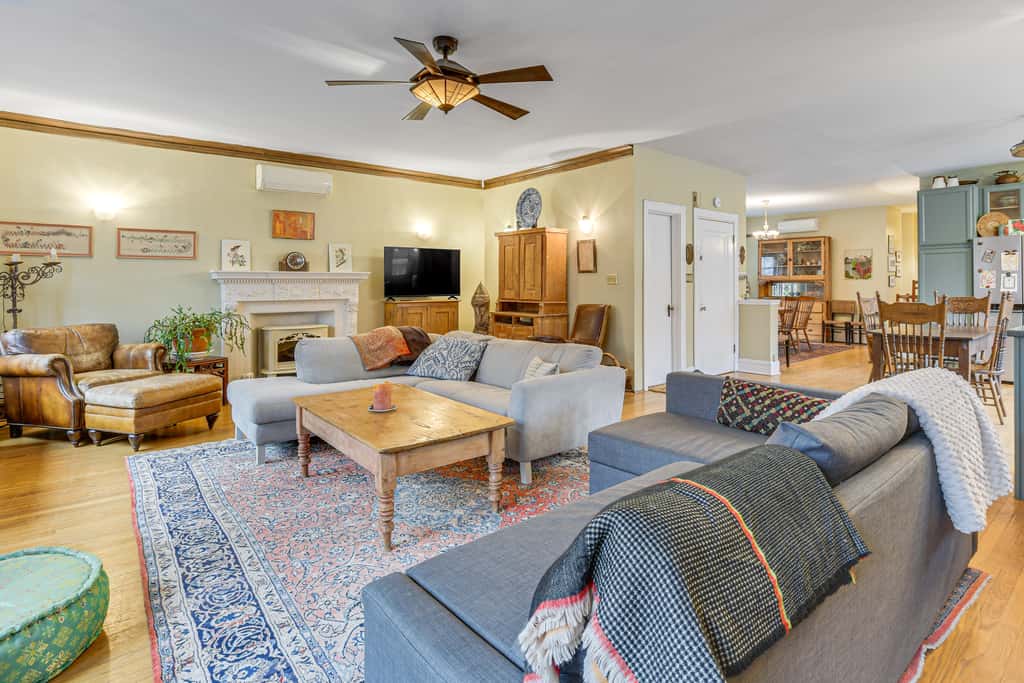 Historic 1930s Retreat! Walk to Wicker Park