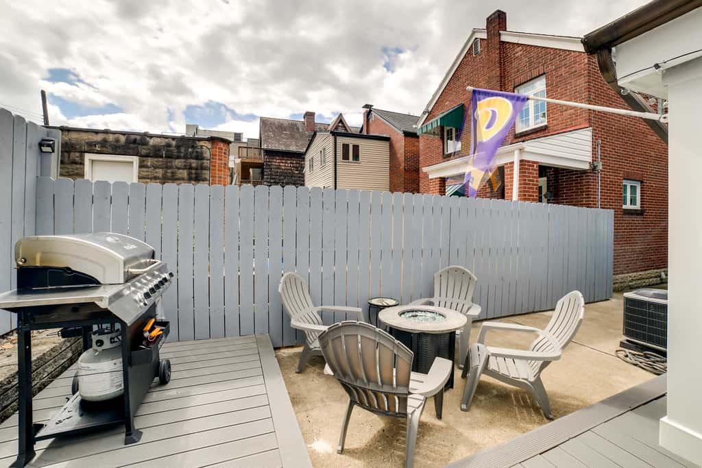 Walk to Walnut St: ‘Shadyside House’ w/ Deck