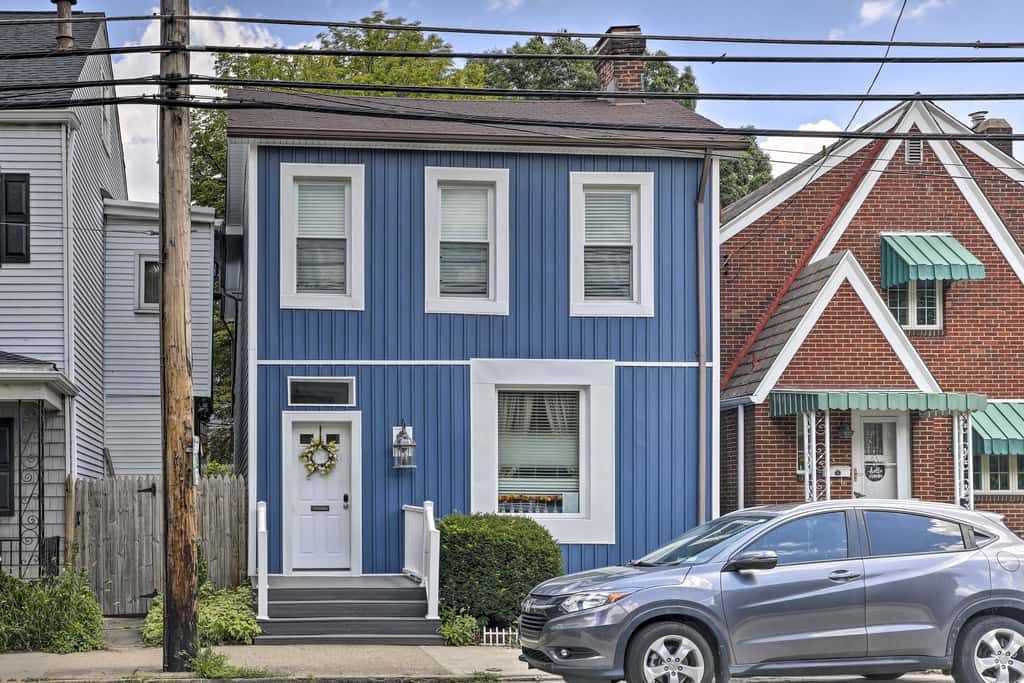 Walk to Walnut St: Pet-Friendly Pittsburgh Home!