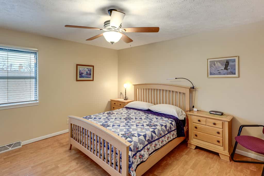 Bring the Family! Suburban Home w/ Yard in Omaha