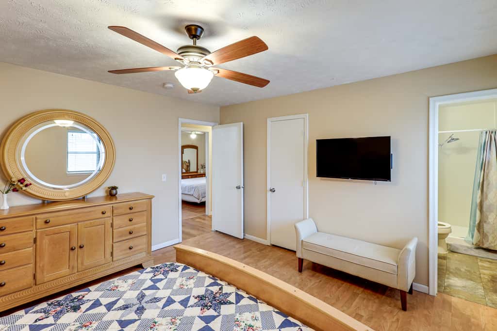 Bring the Family! Suburban Home w/ Yard in Omaha