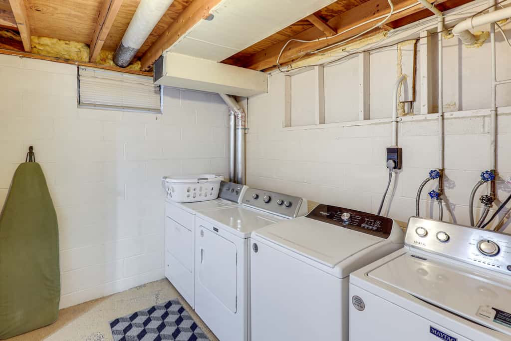 Bring the Family! Suburban Home w/ Yard in Omaha
