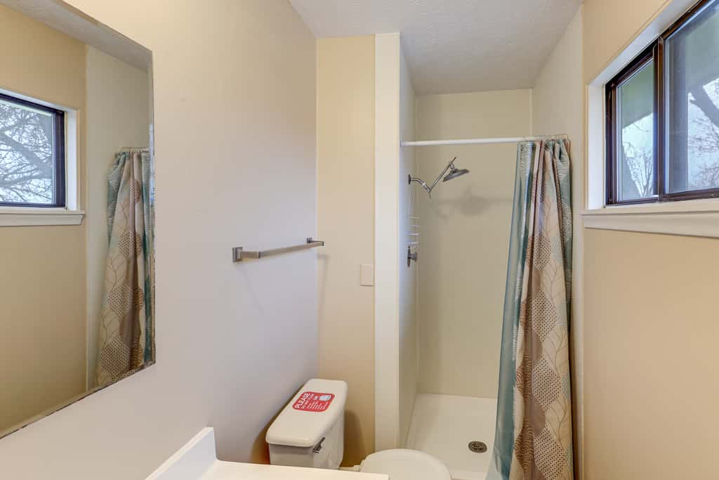 Bring the Family! Suburban Home w/ Yard in Omaha