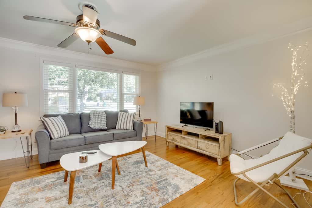 Contemporary Athens Home < 2 Miles to UGA!