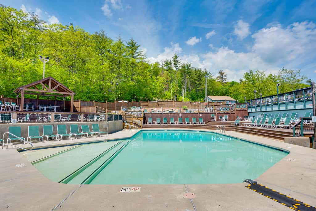 Mountain Resort Condo with King Bed Suite
