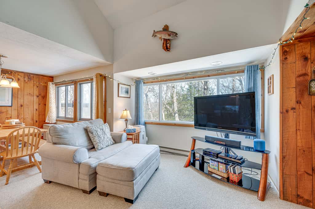 Mountain Resort Condo with King Bed Suite