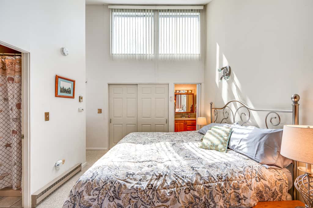 Mountain Resort Condo with King Bed Suite