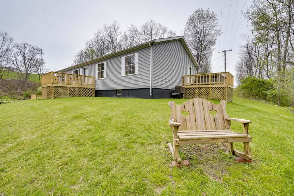 Pet-Friendly Zanesville Haven w/ Game Room!