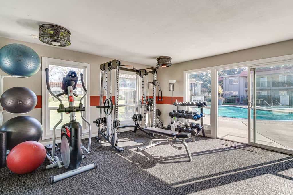Sip, Golf & Explore: Pleasanton Retreat!