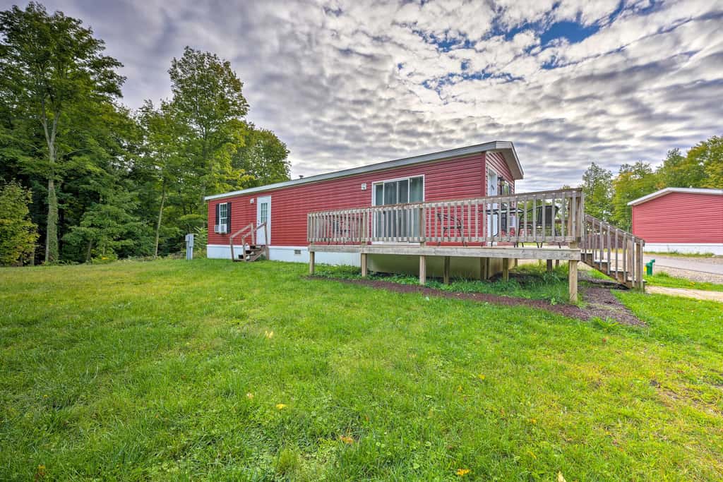 Cassopolis Cabin, Little Fish Lake On-Site!