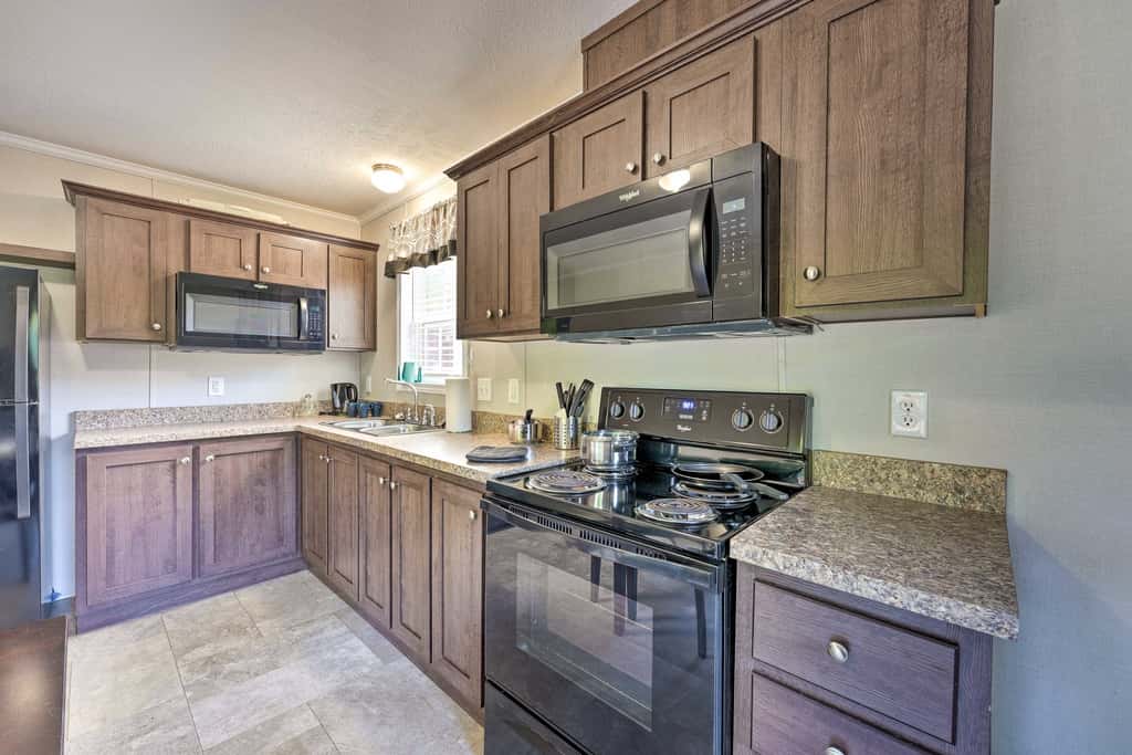 Cassopolis Cabin, Little Fish Lake On-Site!