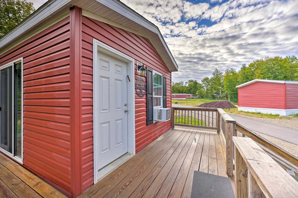 Cassopolis Cabin, Little Fish Lake On-Site!