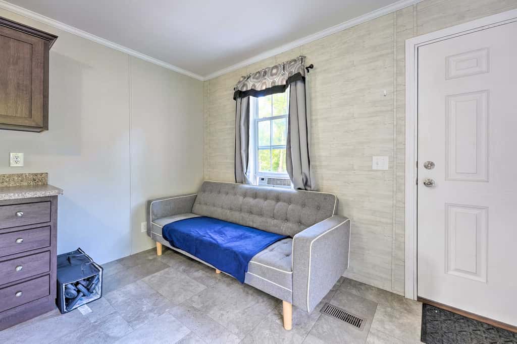Cassopolis Cabin, Little Fish Lake On-Site!