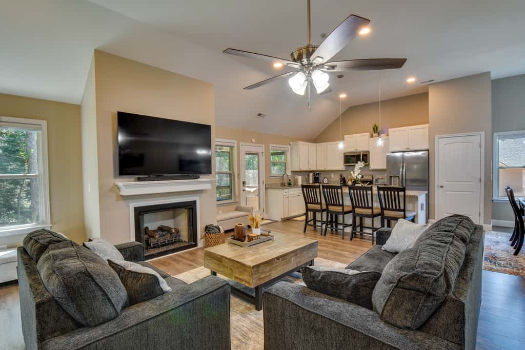 Charming Pendleton Retreat ~ 5 Mi to Clemson!