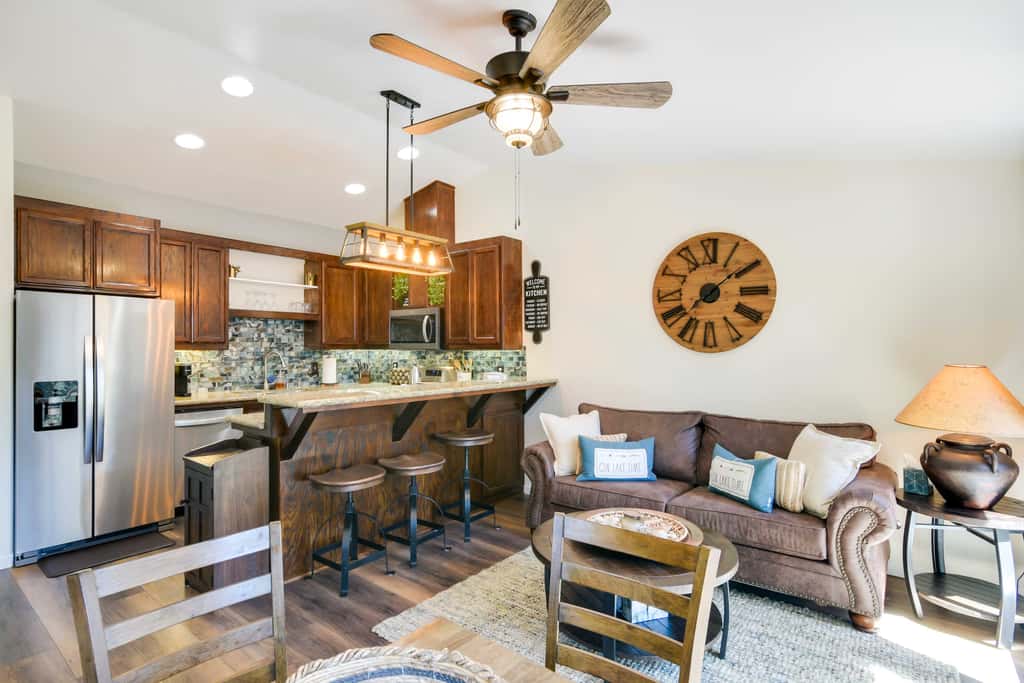 Tranquil Lake Almanor Getaway w/ Grill!