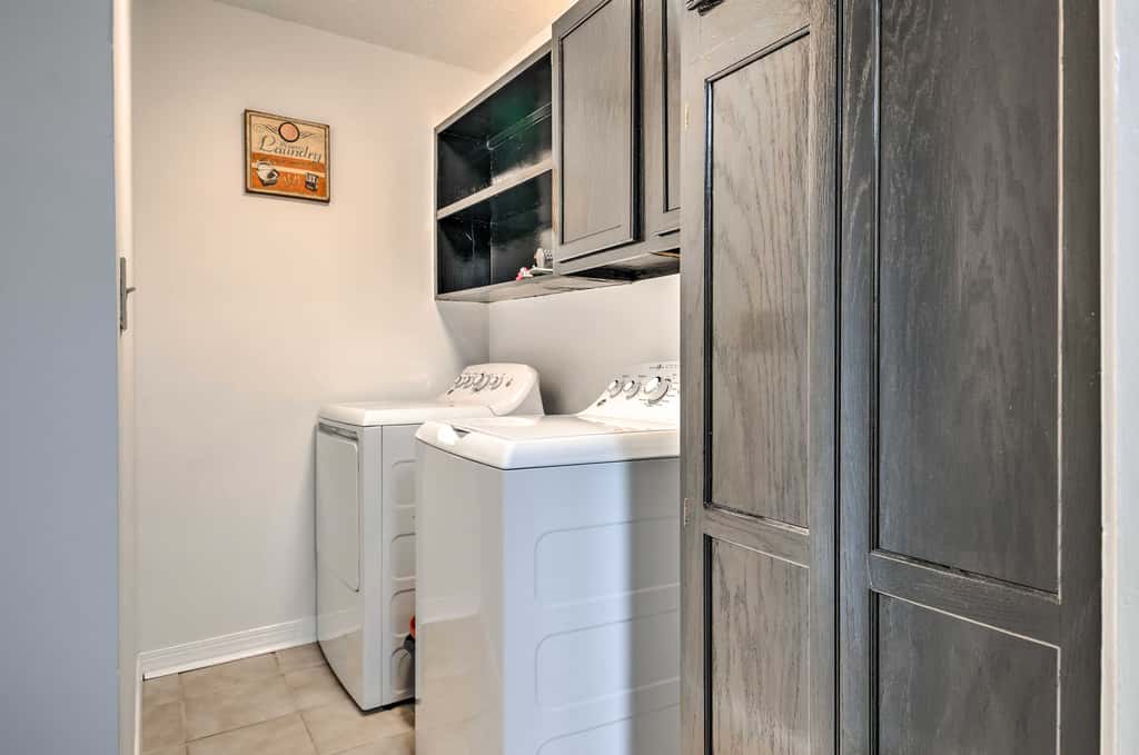 Ocean Springs Home w/ Sunroom ~ 5 Mi to Beach