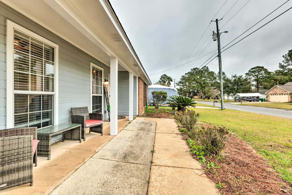 Ocean Springs Home w/ Sunroom ~ 5 Mi to Beach