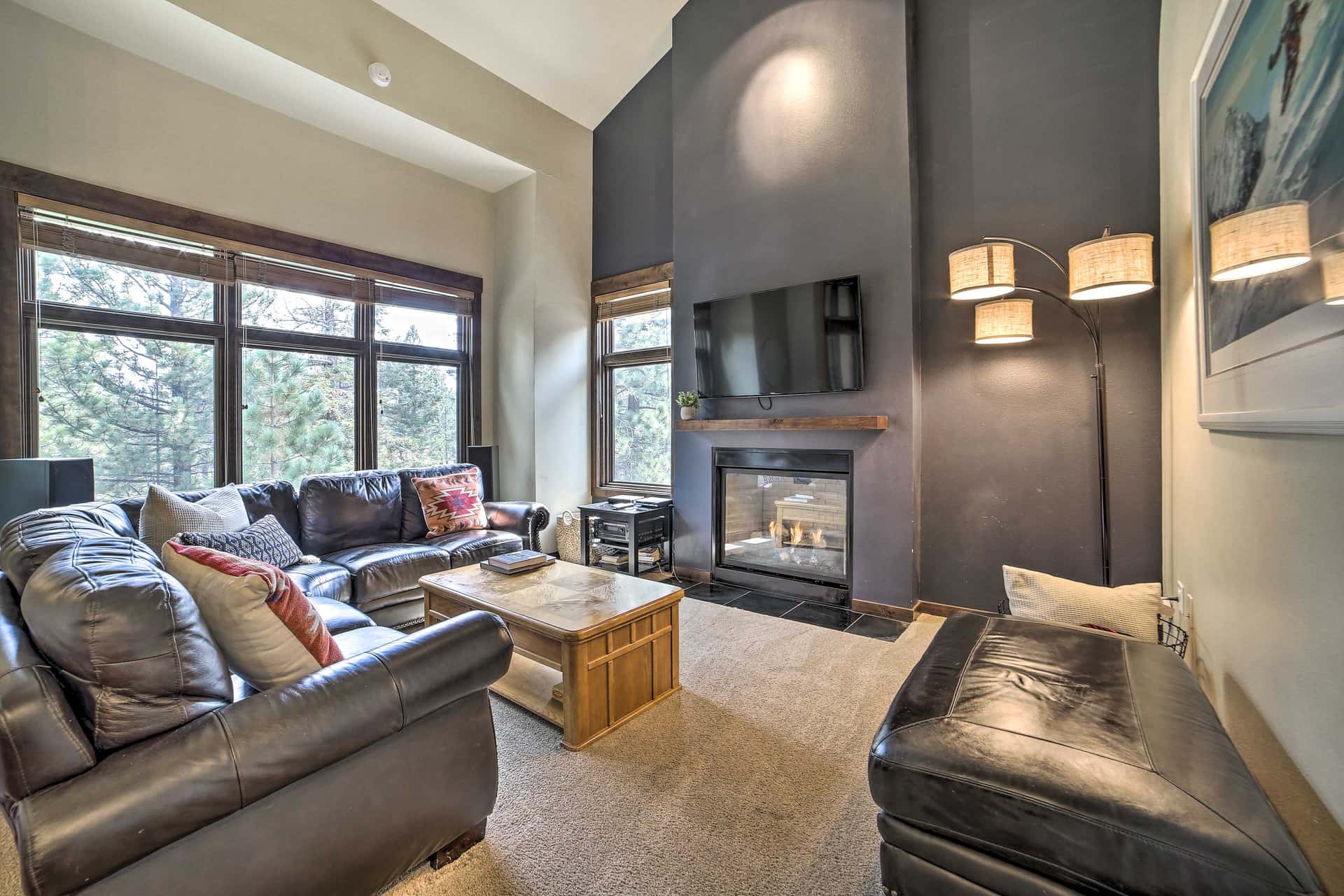 Modern Mammoth Lakes Condo: Ski, Hike, &amp; More!