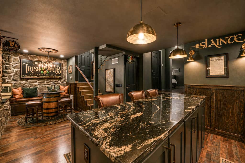 Pub, Hot Tub, Game Room, Monkey Island Waterfront