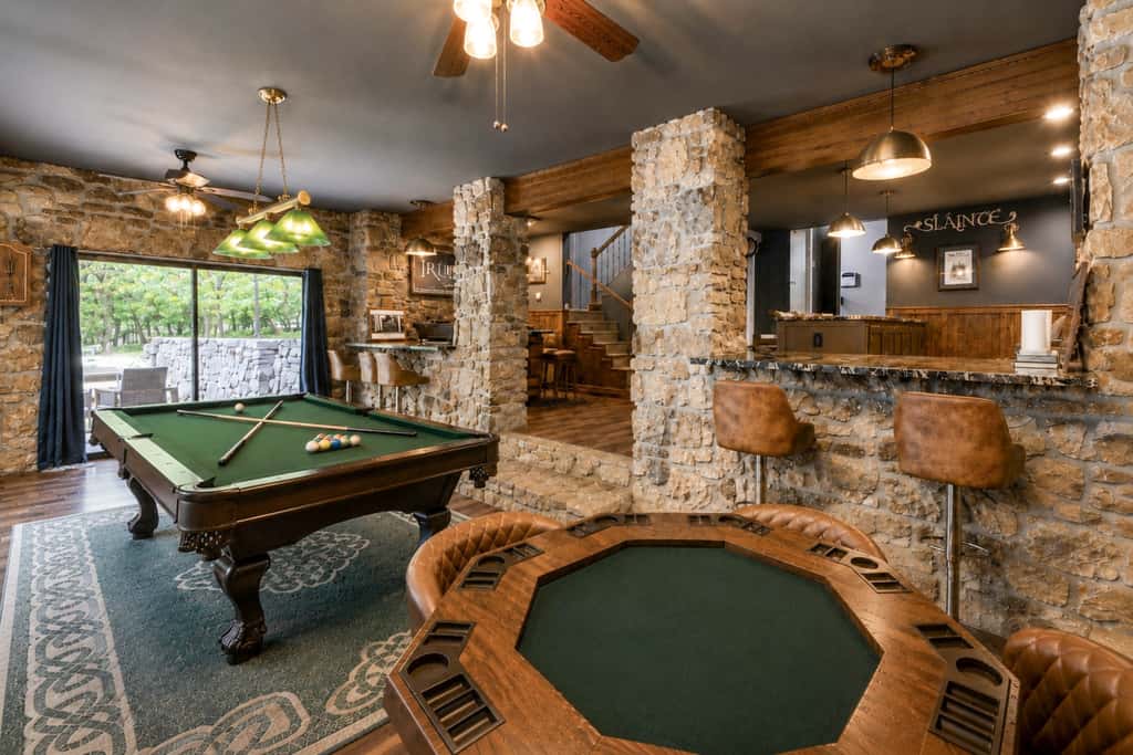 Pub, Hot Tub, Game Room, Monkey Island Waterfront