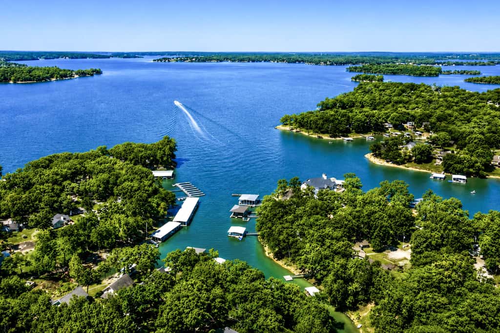 Pub, Hot Tub, Game Room, Monkey Island Waterfront