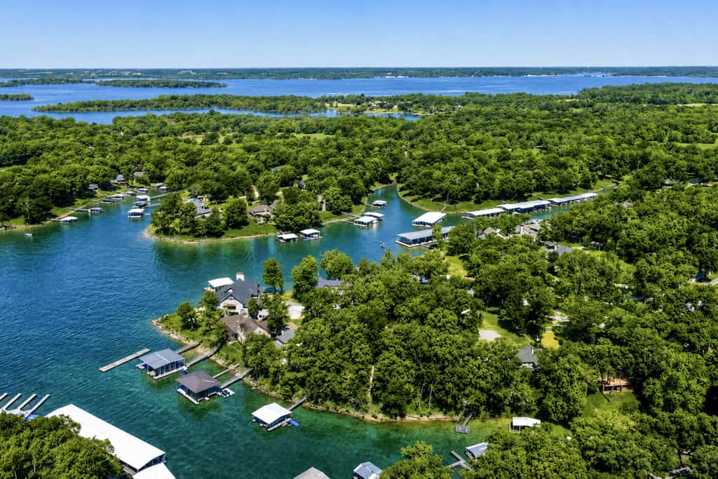 Pub, Hot Tub, Game Room, Monkey Island Waterfront