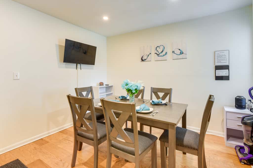 Baltimore Townhome Near Oriole Park w/ A/C!