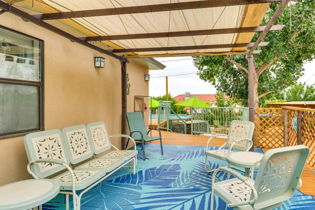 6 Mi to Balloon Fiesta | Patio & Outdoor Bar