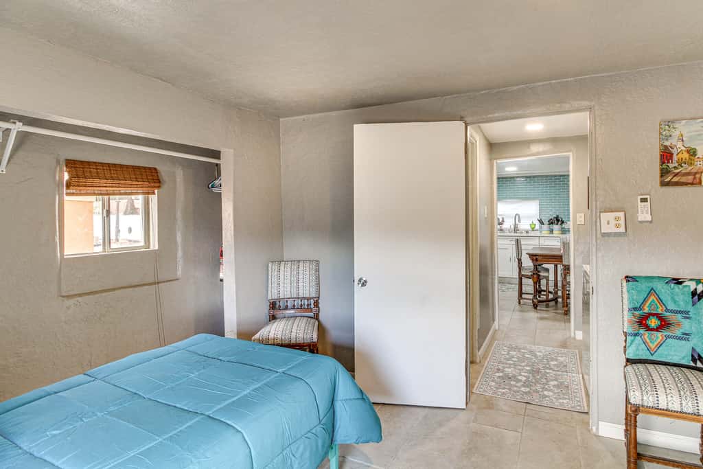 Fenced Yard for Balloon Fiesta Trips w/ Pets