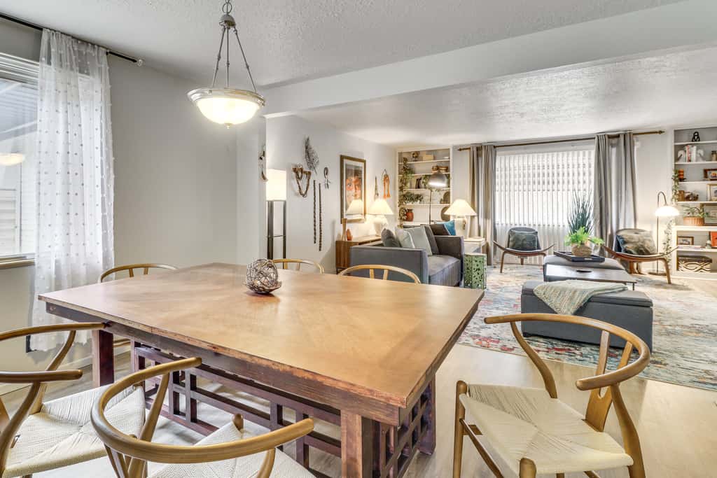 Walk to UNM! Quiet Extended Escape w/ Patio